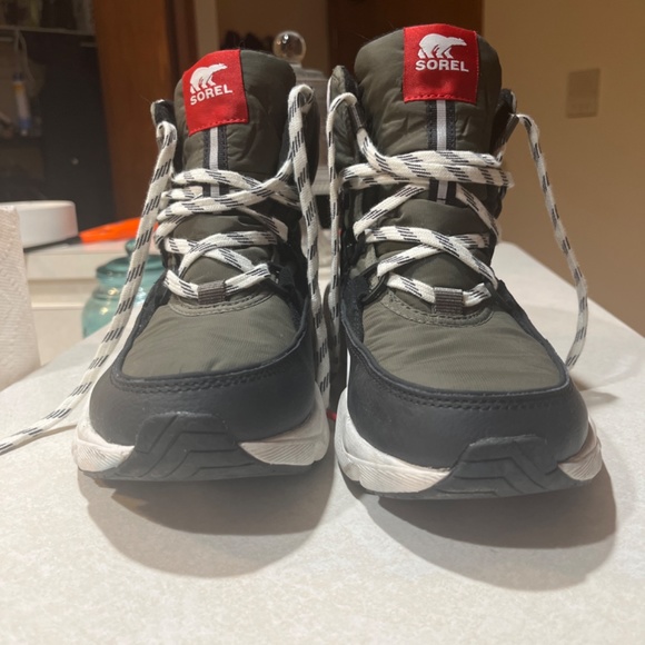 Sorel Boots - Picture 2 of 4